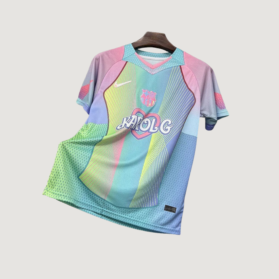 FC Barcelone – Maillot Concept Karol G 2025/26 – Multicolore Pastel