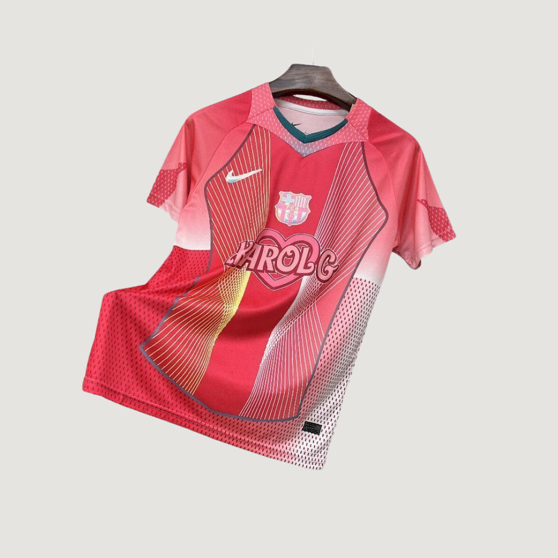 FC Barcelone – Maillot Concept Karol G 2025/26 – Rouge Rose