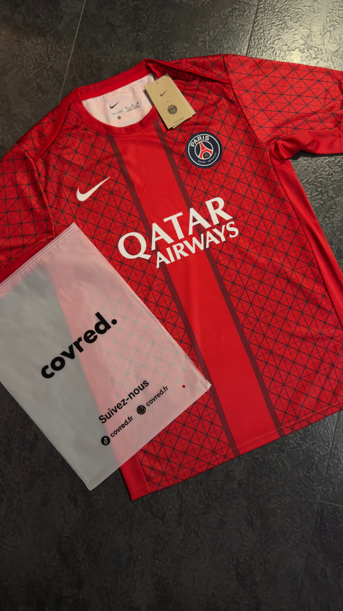 Paris Saint-Germain – Maillot Pré-Match 2025/2026 – Rouge & Bleu Nuit - Covred