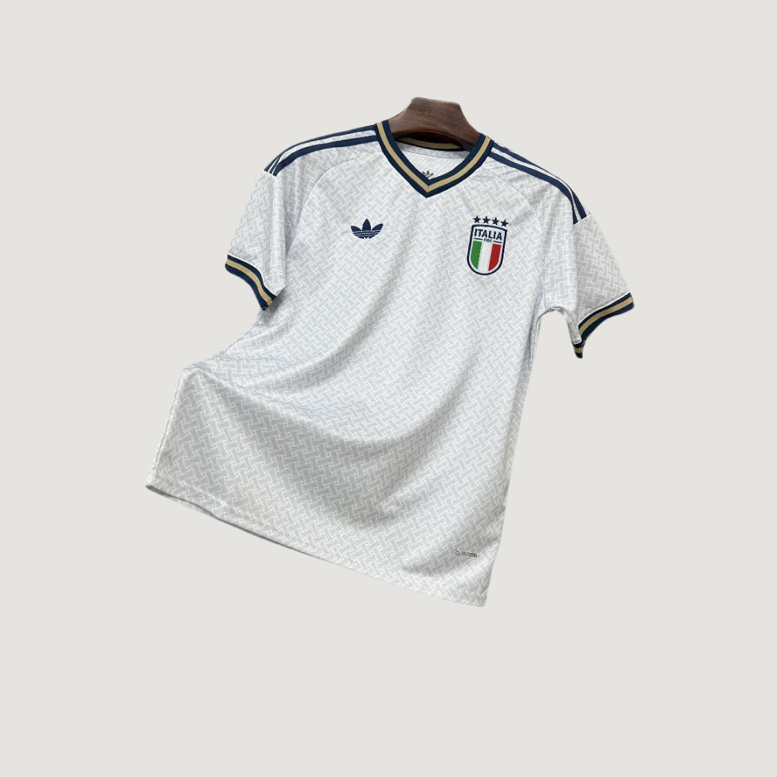 Italie – Maillot Extérieur Coupe du Monde 2026 – Blanc, Bleu marine, Or