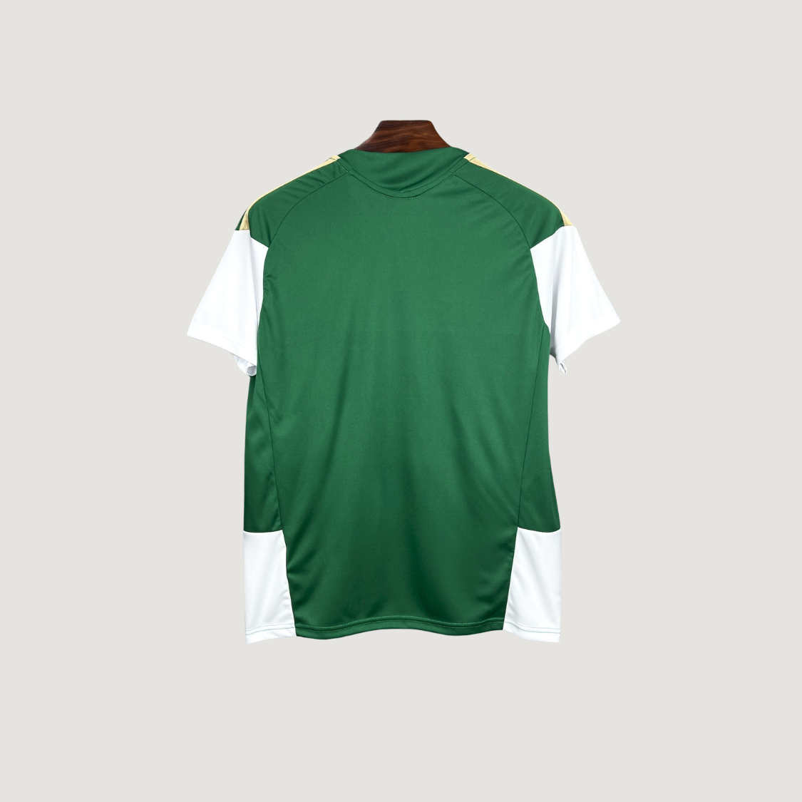 Italie – Maillot Pré-Match Coupe du Monde 2026 (Tiro) – Vert, Blanc, Or - Covred