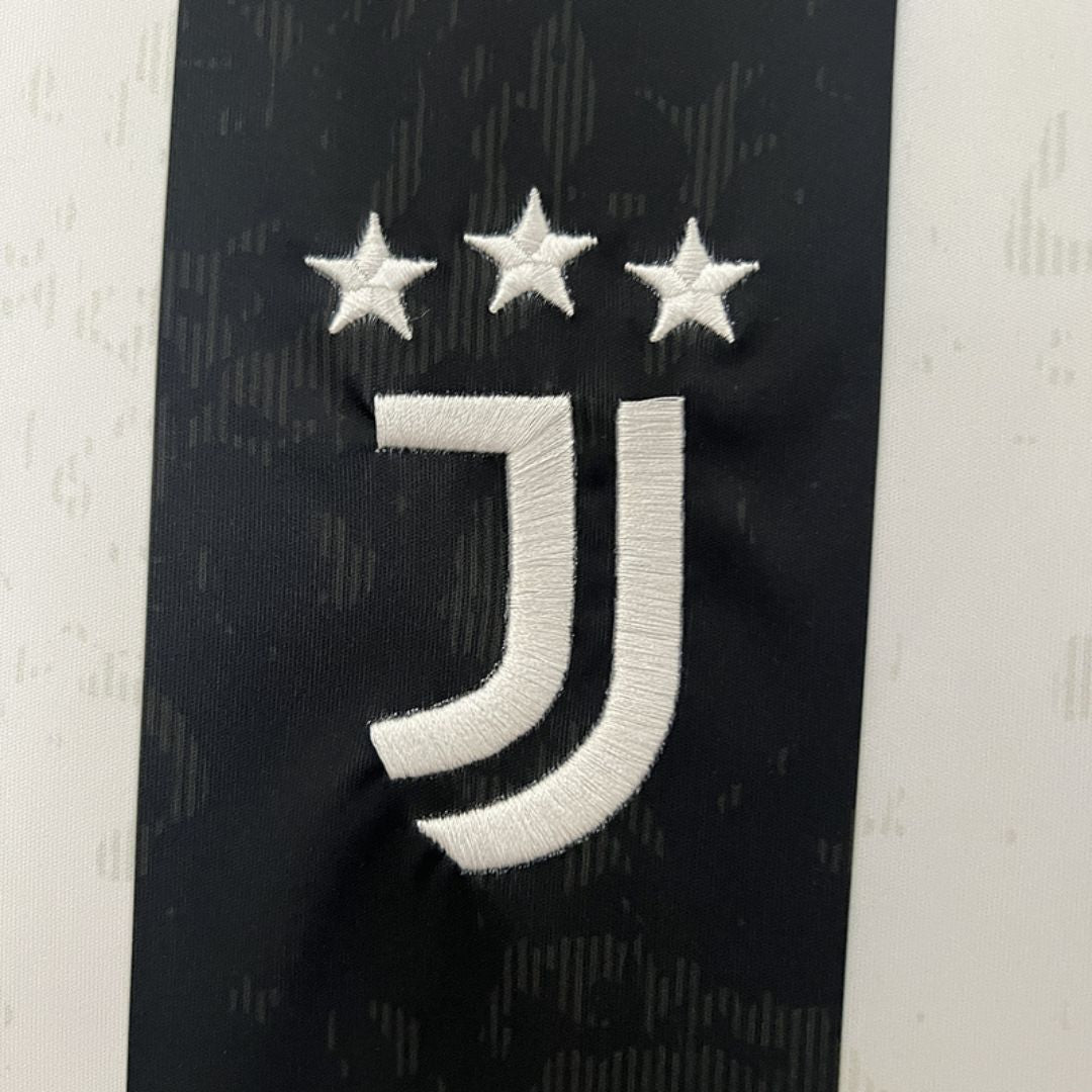 Juventus - Maillot Domicile 2024/25 - Noir,Blanc - Covred