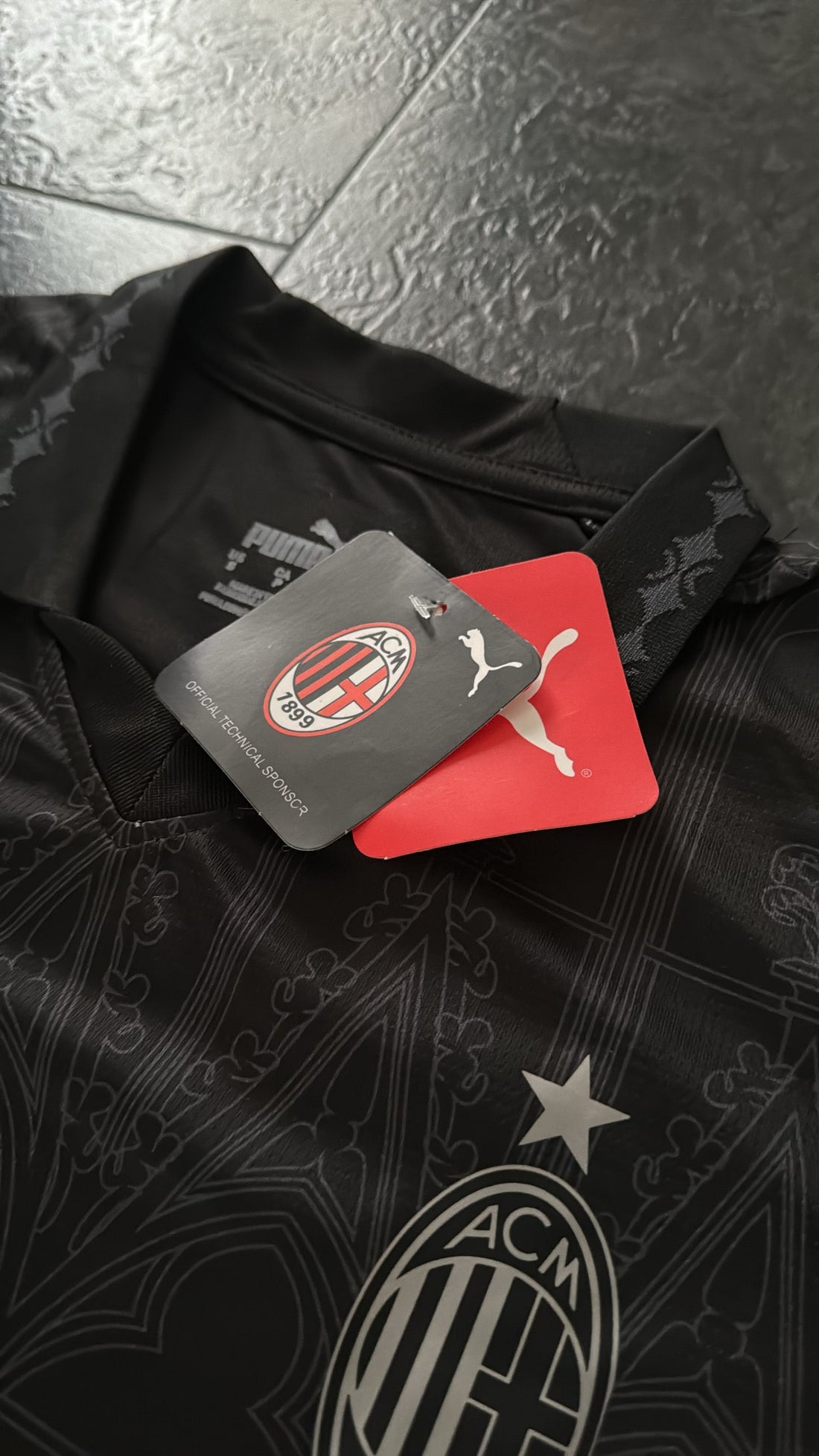 AC Milan - Maillot x PLEASURES Forth 23/24 - Noir - Covred