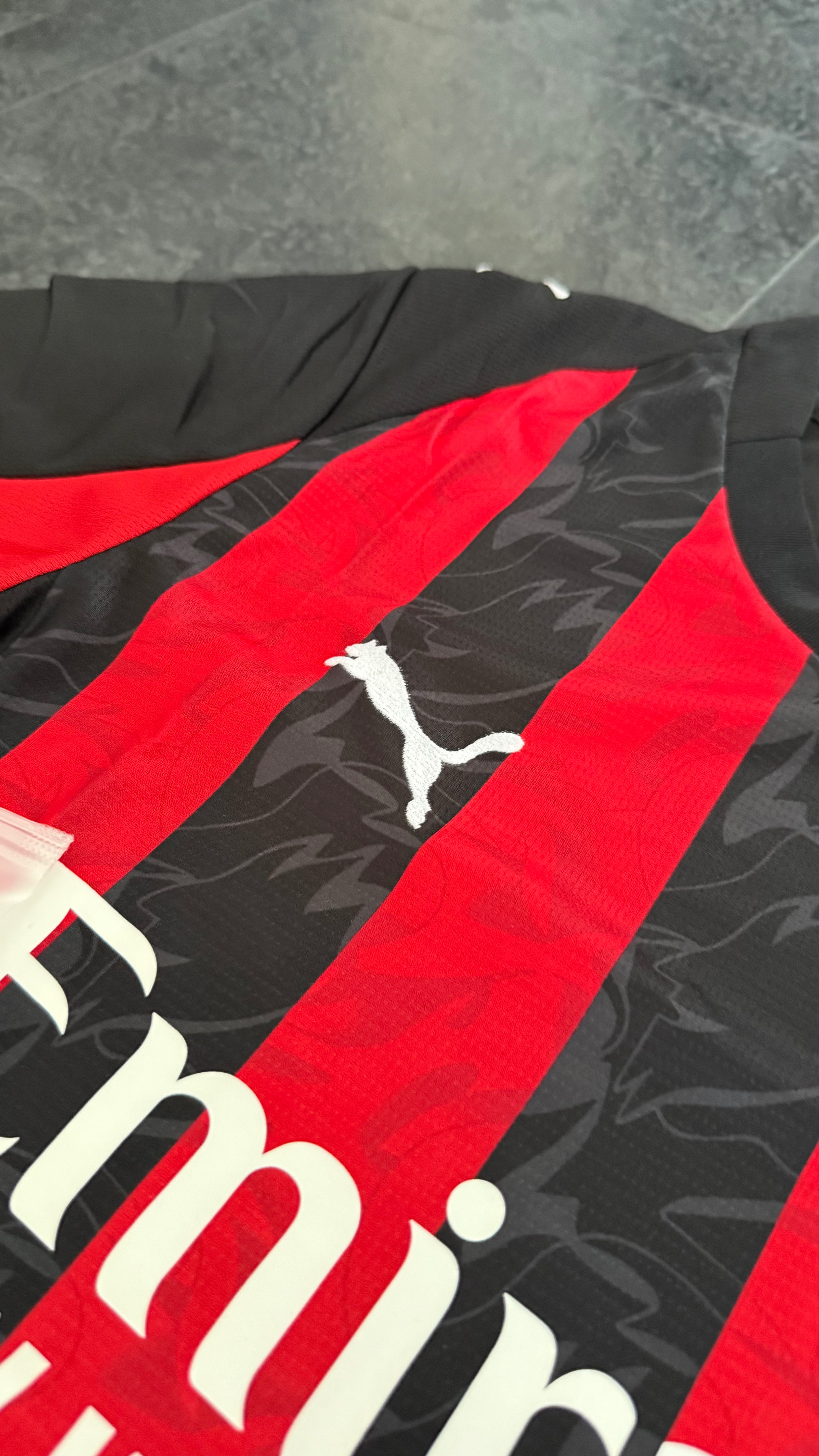 AC Milan – Maillot Domicile 2025/26 – Rouge & Noir - Covred