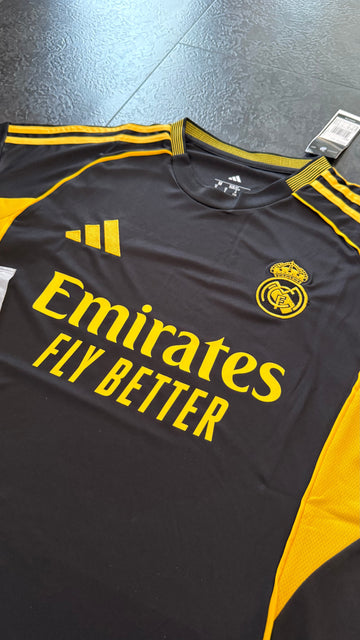Real Madrid – Maillot Extérieur 25/26 – Noir, Jaune - Covred
