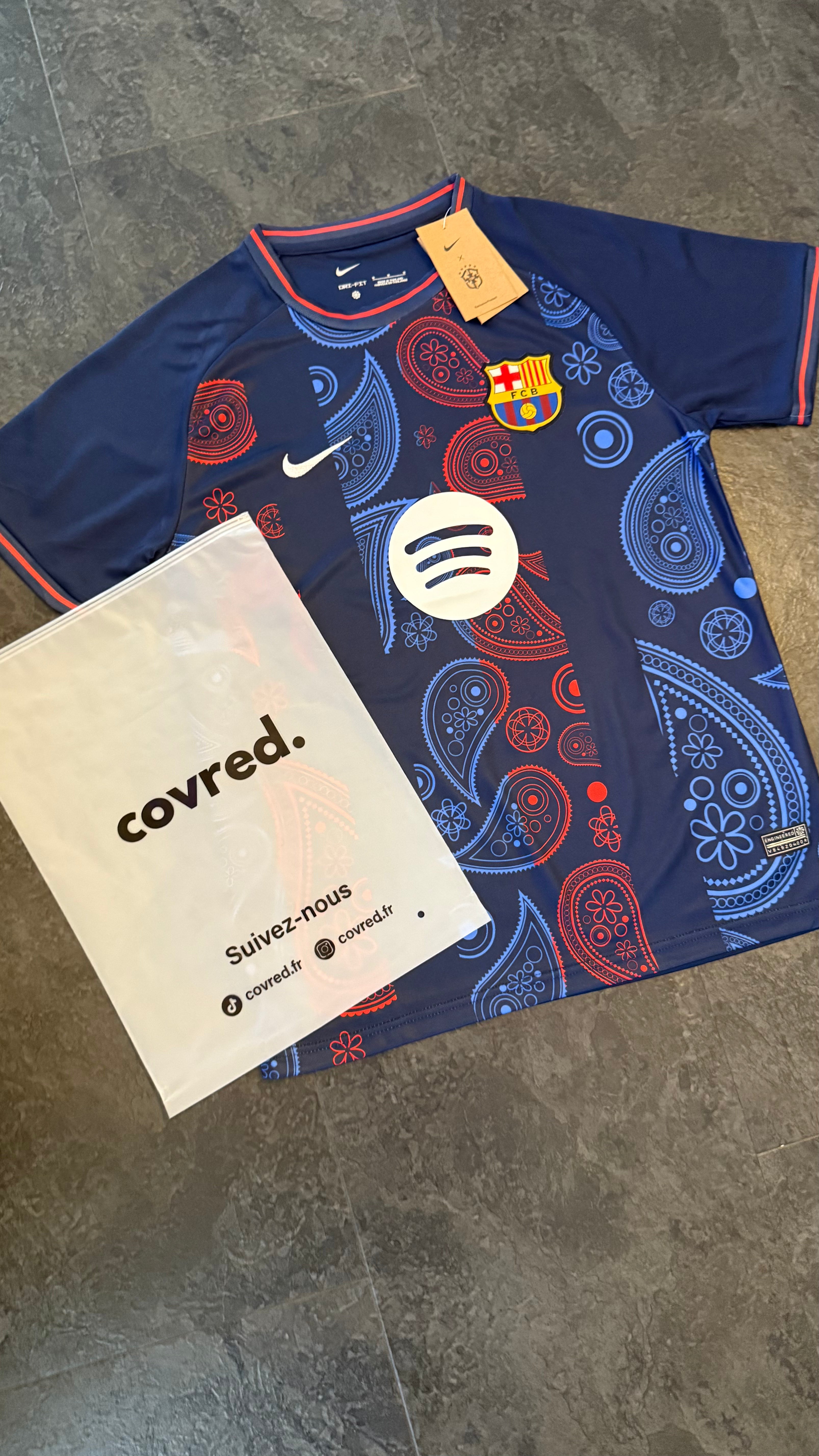 FC Barcelone – Maillot Concept 2025 – Bleu marine,clair , Rouge - Covred