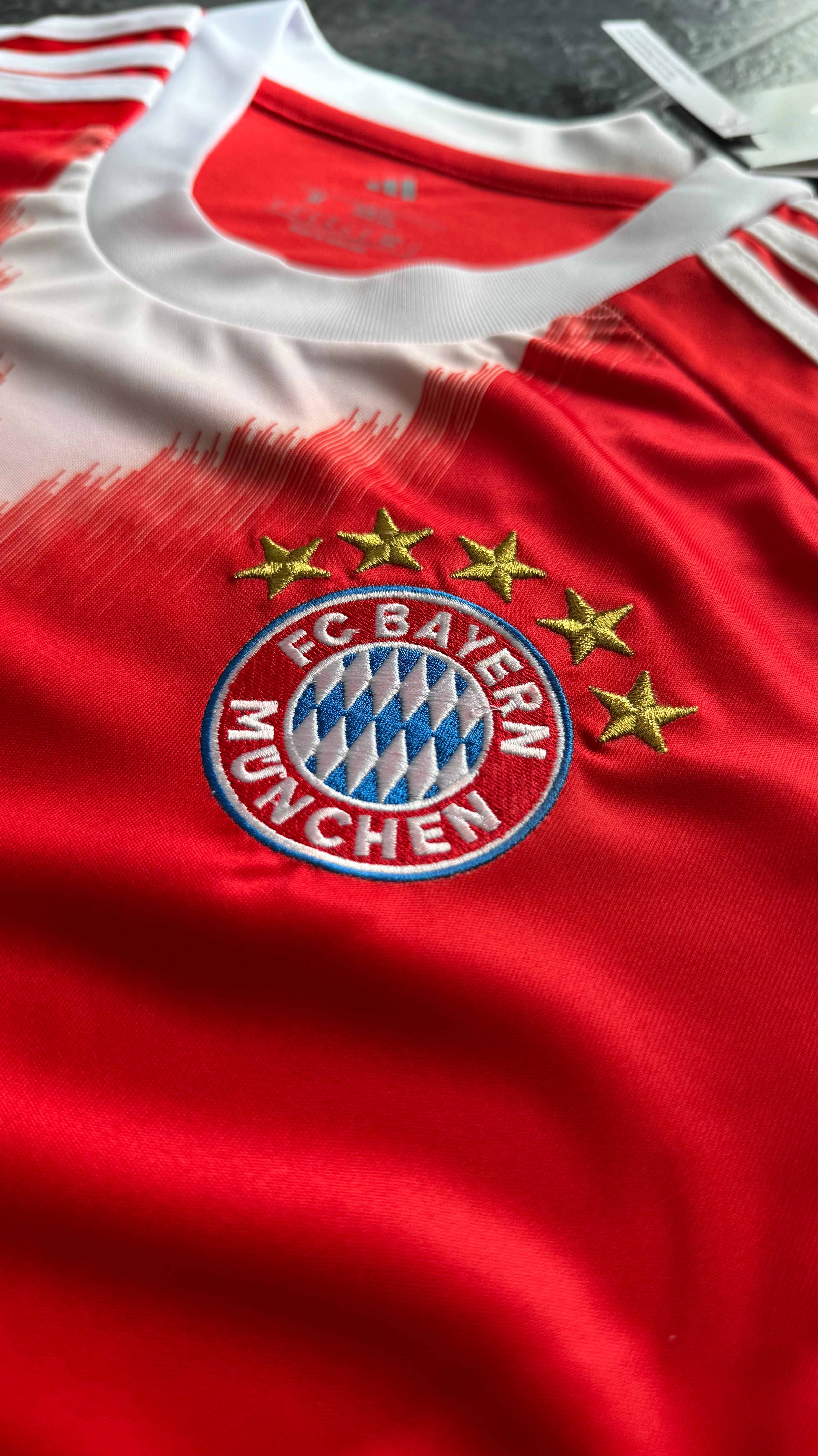 Bayern Munich – Maillot Domicile 2025/26 – Rouge - Covred