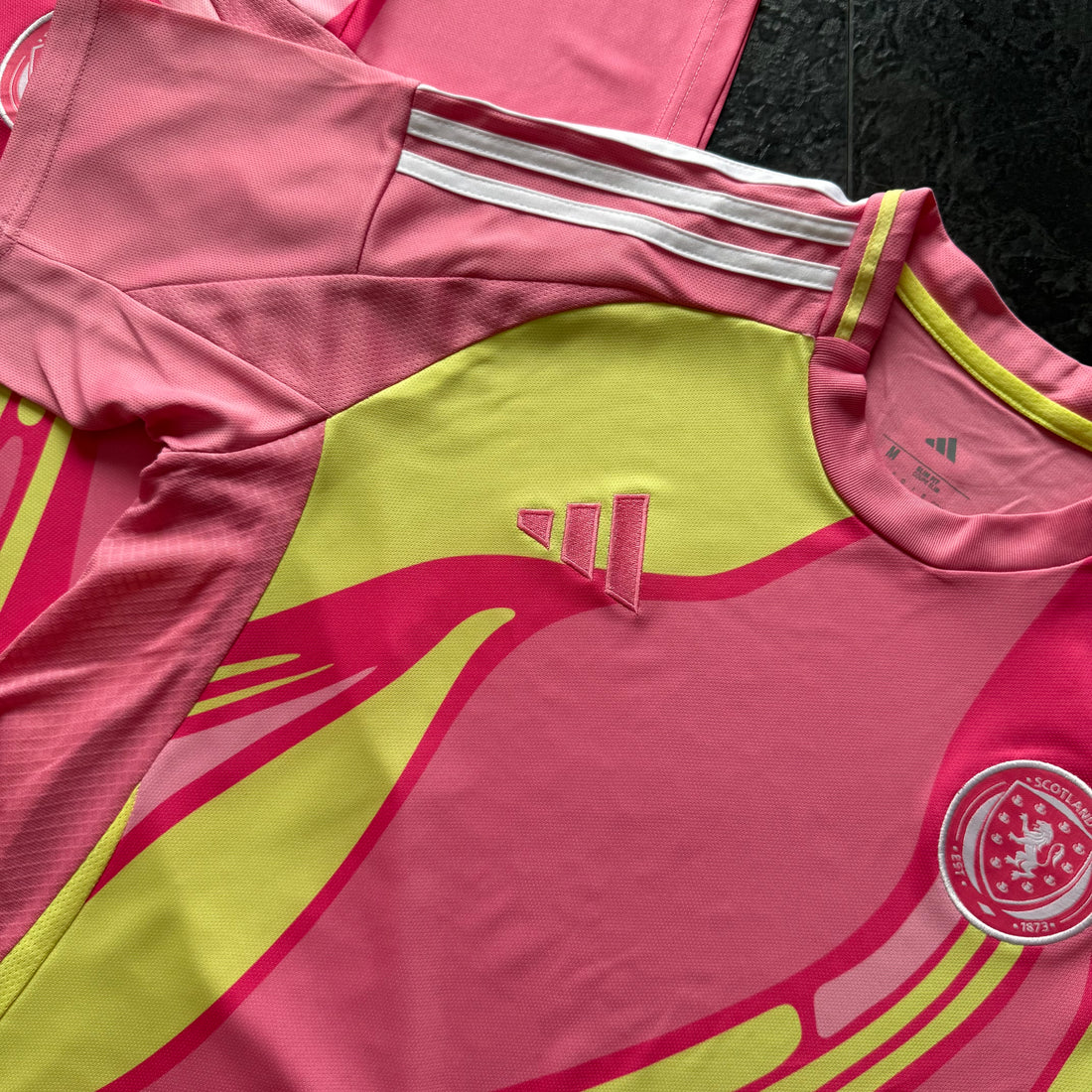 Écosse – Maillot Extérieur ( Féminine )  2025/26 – Rose - Covred