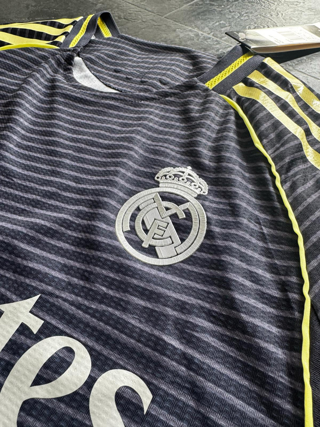 Real Madrid – Maillot Extérieur 2025/26 – Bleu marine - Covred