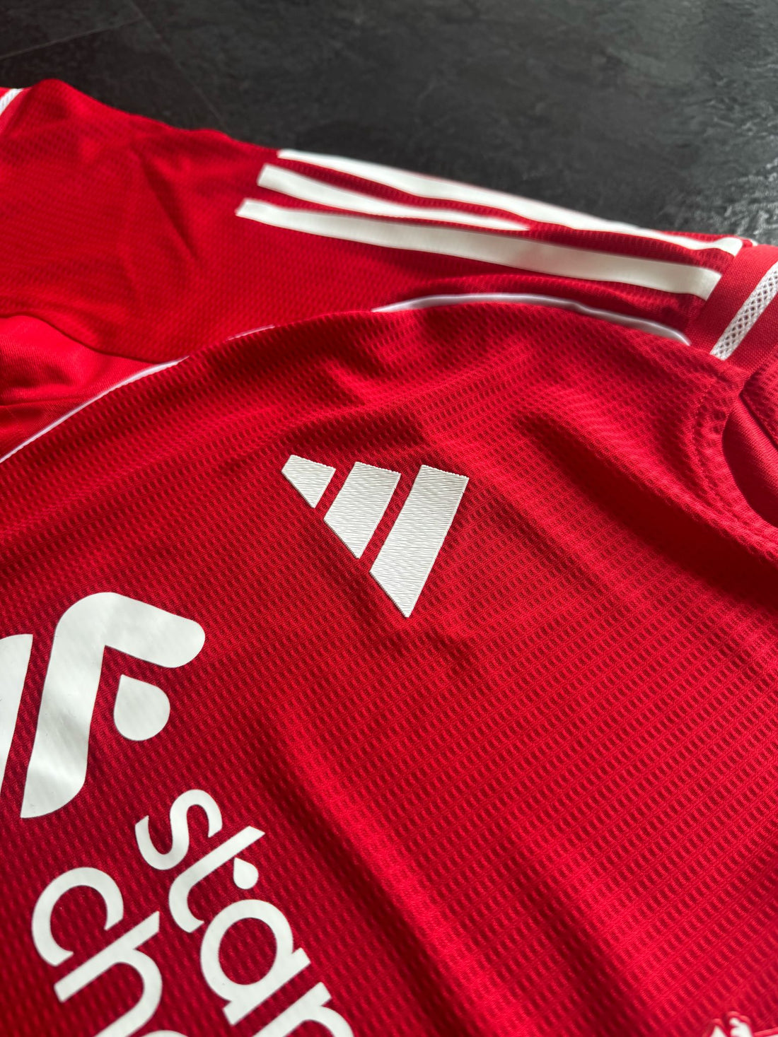 Liverpool – Maillot Domicile 2025/26 – Rouge - Covred